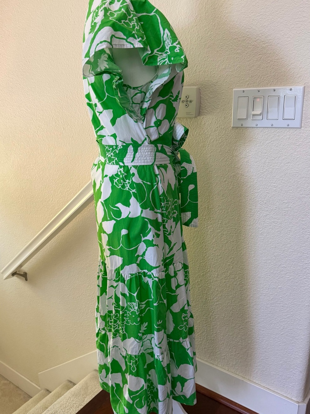 Rails Green & White Floral V-Neck Tiered Cotton Blend Midi Dress with Belt Small - Picture 3 of 12